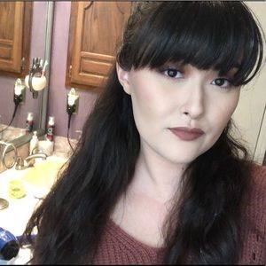 Meet your Posher, Layla